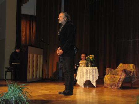 Prireditev ob Slovenskem kulturnem prazniku Pusti peti moj´ga slavca! v izvedbi Rajka Stuparja 14